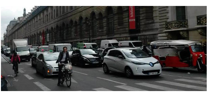 Sur les grands axes, ici la rue de Rivoli, la vitesse restera à 50 km/h